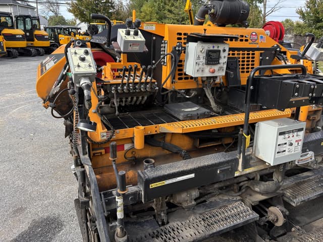 Image of LeeBoy 8510E equipment image 3