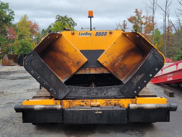 Image of LeeBoy 8608 equipment image 1