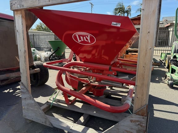 2023 Lely HR Compact Equipment Image0
