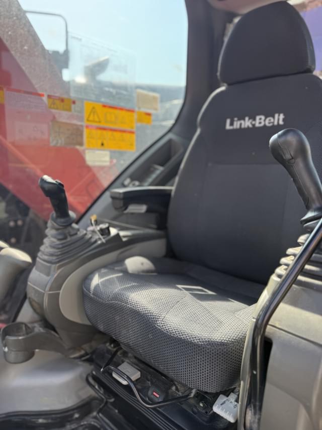 Image of Link-Belt 245X4 equipment image 4
