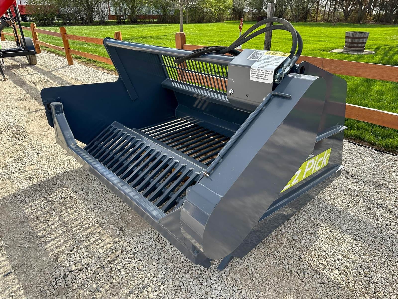 2024 Loftness EZ Pick 720  Equipment Image0