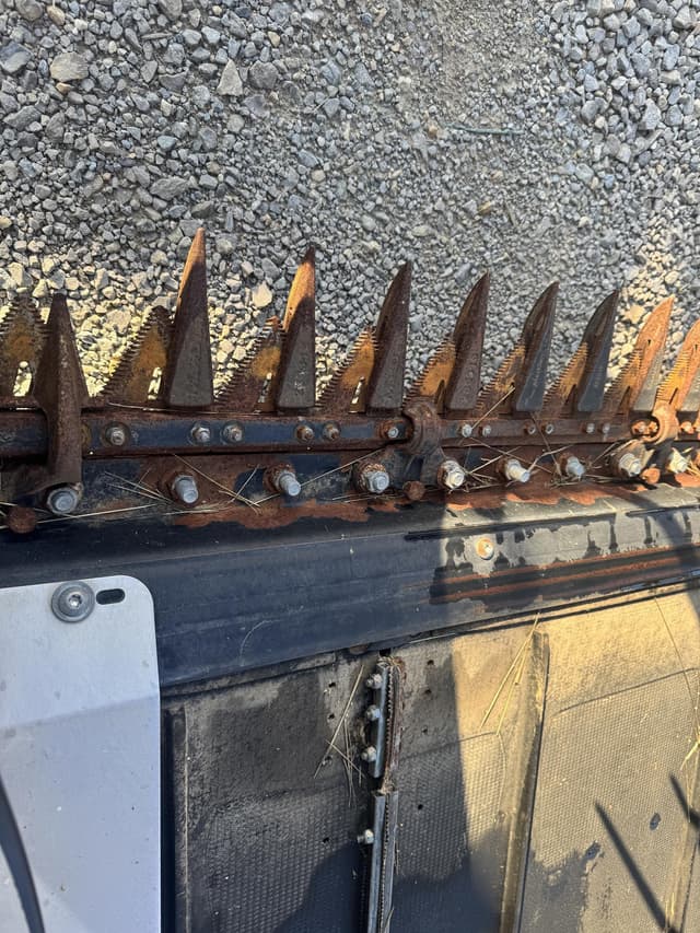 Image of MacDon FD235 equipment image 1