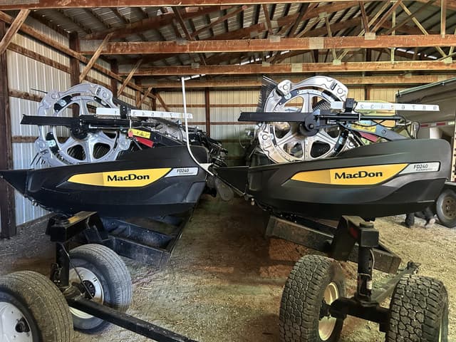 Image of MacDon FD240 equipment image 1