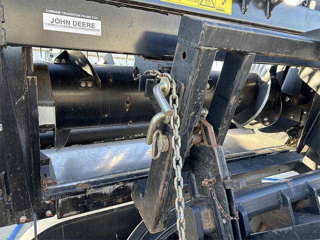 Image of MacDon FD240 equipment image 2
