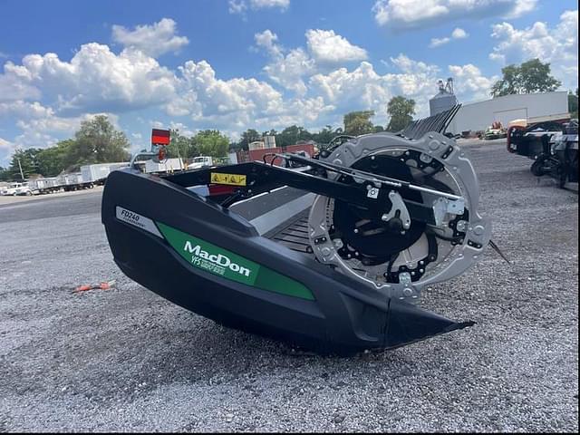 Image of MacDon FD240 equipment image 3