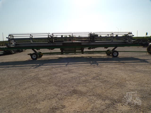 Image of MacDon FD245 equipment image 4