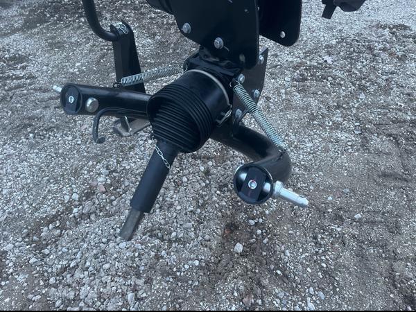 Image of MacDon R113 equipment image 2