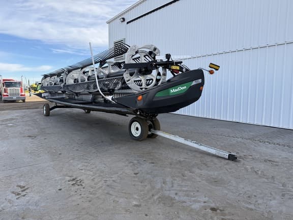 Image of MacDon FD235 equipment image 2