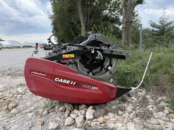 2023 MacDon FD235 Equipment Image0