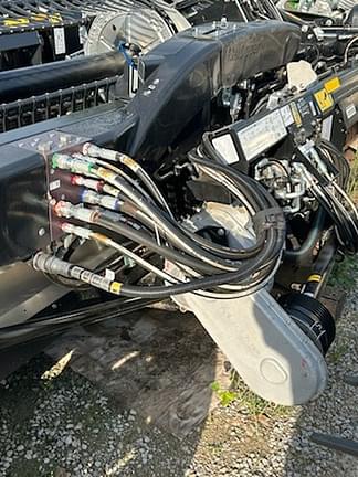 Image of MacDon FD240 equipment image 1