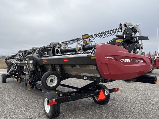 Image of MacDon FD240 equipment image 2