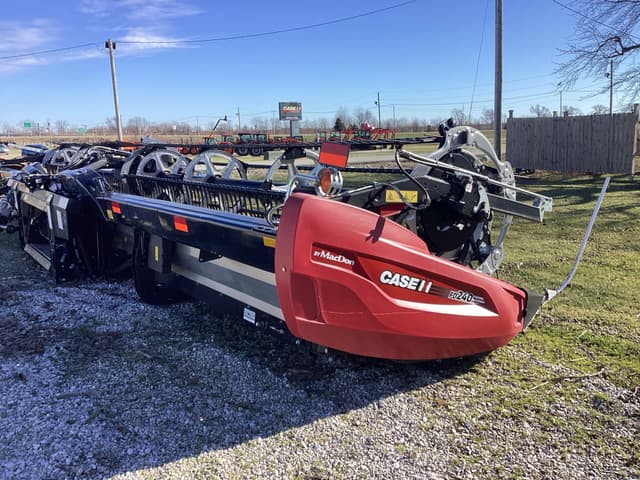 Image of MacDon FD240 equipment image 2