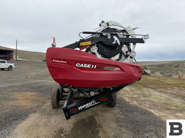 Image of MacDon FD240 equipment image 3