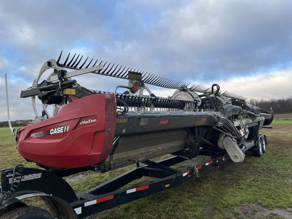 2023 MacDon FD240 Equipment Image0