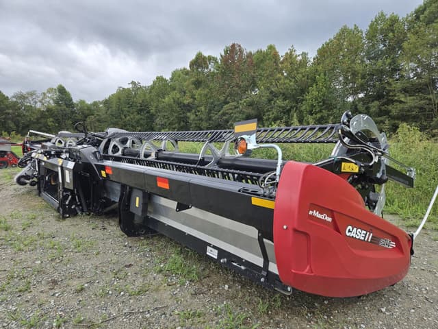 Image of MacDon FD240 equipment image 2