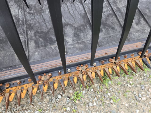 Image of MacDon FD240 equipment image 2