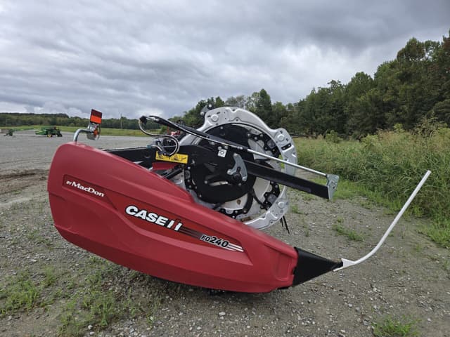 Image of MacDon FD240 equipment image 1