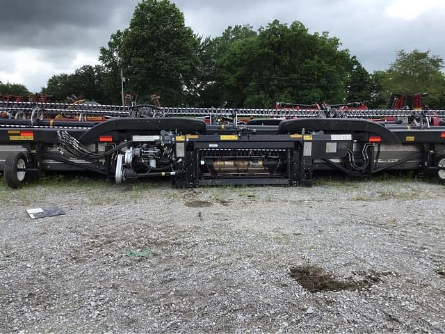 Image of MacDon FD245 equipment image 3