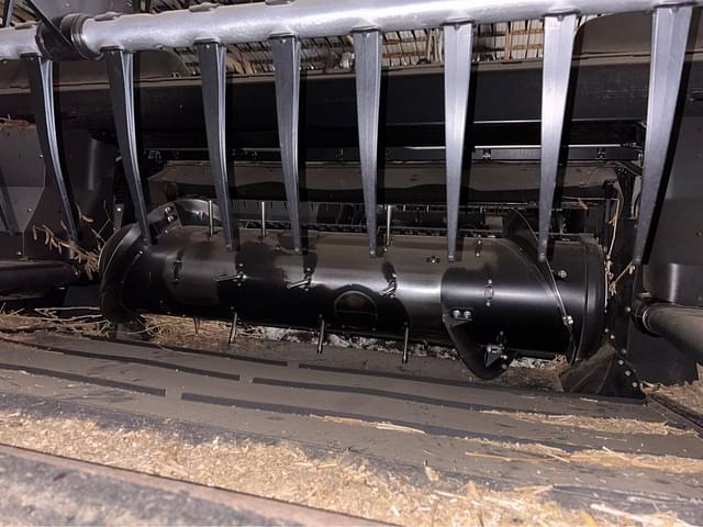 Image of MacDon FD245 equipment image 2