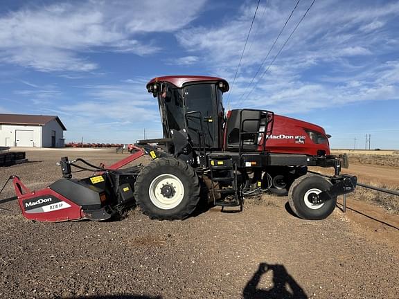 Image of MacDon M1240 equipment image 1