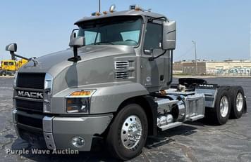Main image Mack AN64T