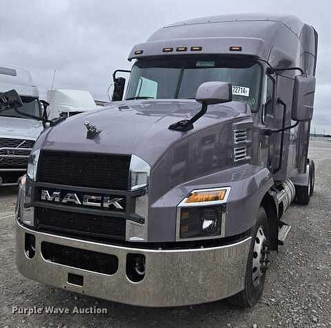 Image of Mack Anthem Primary image