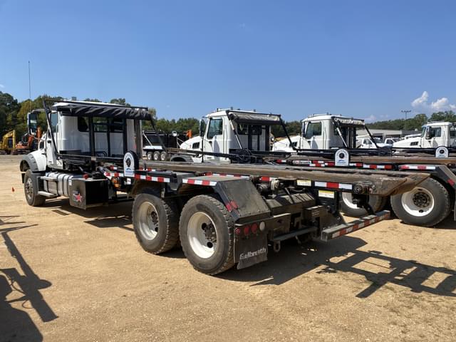 Image of Mack GR64F equipment image 1