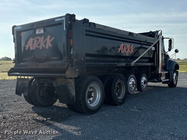 Image of Mack GR64F equipment image 4