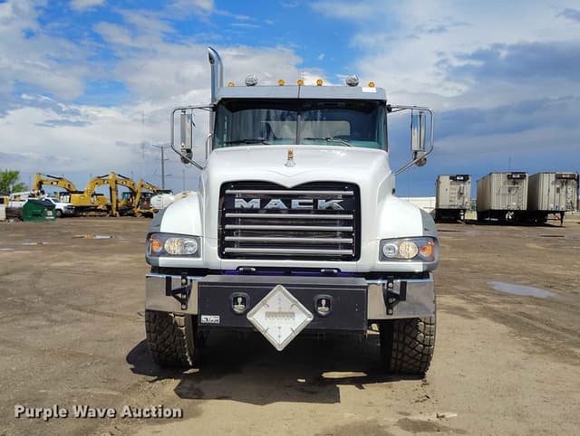 Image of Mack Granite equipment image 1