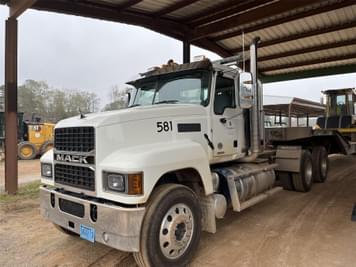 Main image Mack PI64T