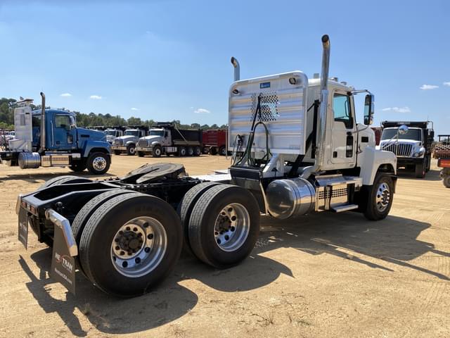 Image of Mack PI64T equipment image 2