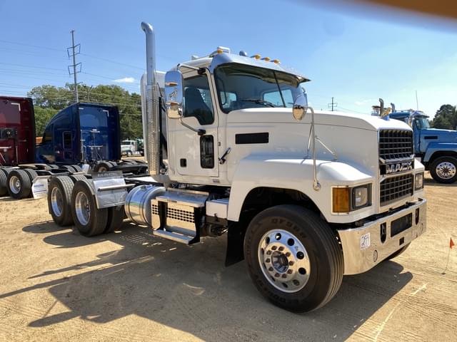 Image of Mack PI64T equipment image 3
