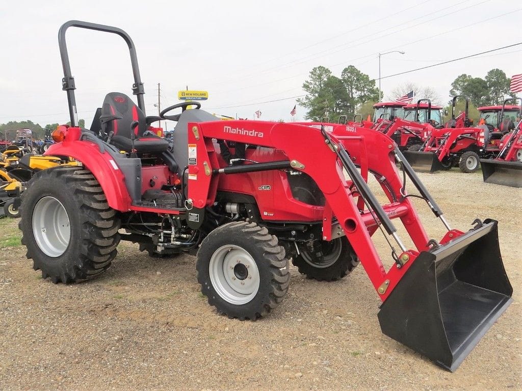 2023 Mahindra 1635 Equipment Image0