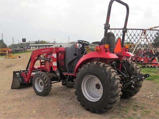 Image of Mahindra 1635 equipment image 4