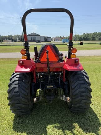 Image of Mahindra 1626 equipment image 3