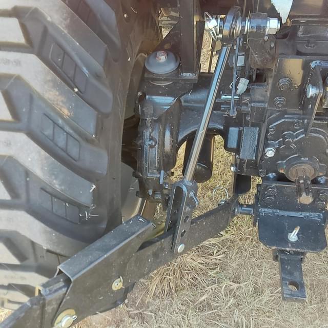 Image of Mahindra 1635 HST equipment image 4