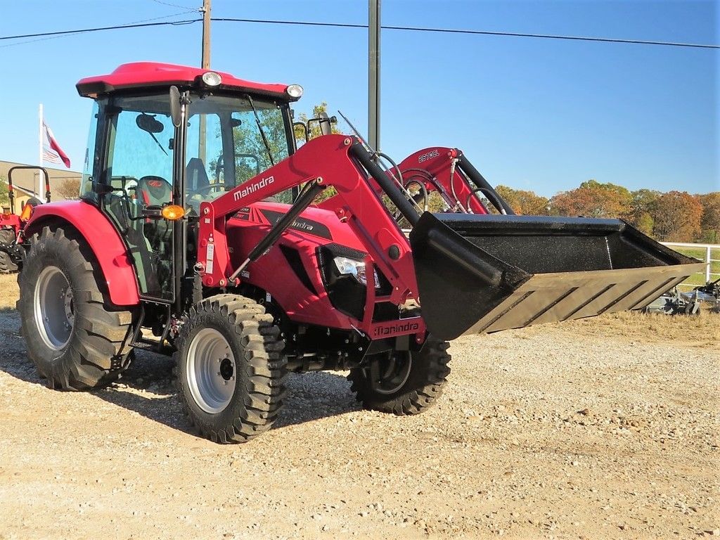 2023 Mahindra 2670 Equipment Image0