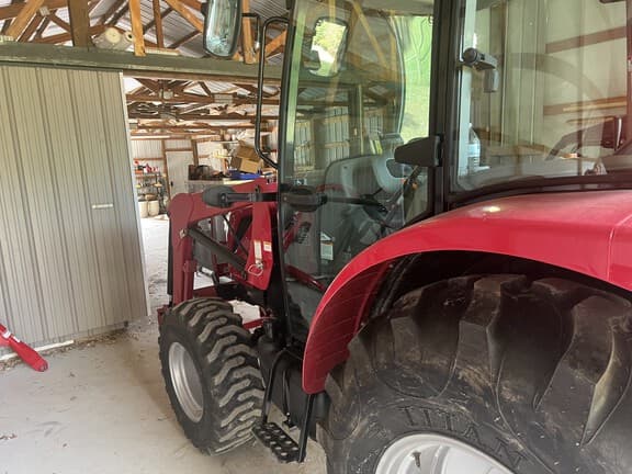 Image of Mahindra 2660 equipment image 3