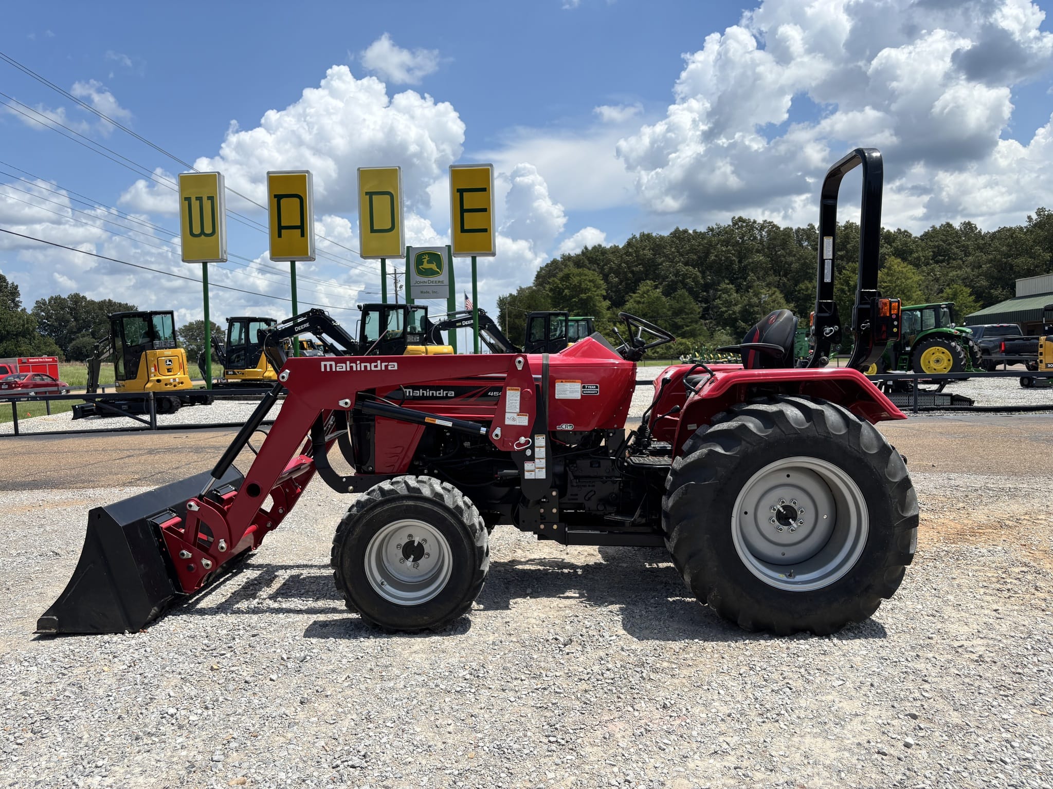 2023 Mahindra 4540 Equipment Image0