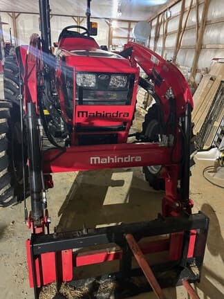 Image of Mahindra 6075 equipment image 3