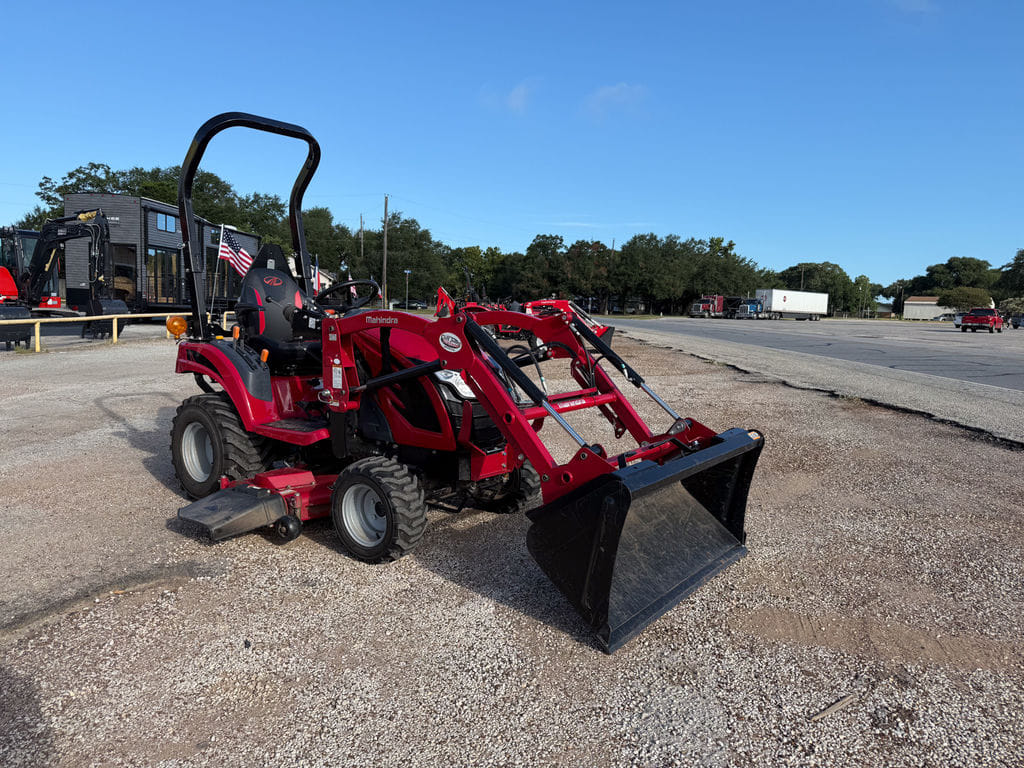 2023 Mahindra eMax 20S HST Equipment Image0