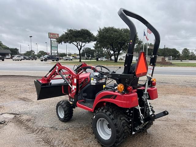 Image of Mahindra eMax 20S HST equipment image 3