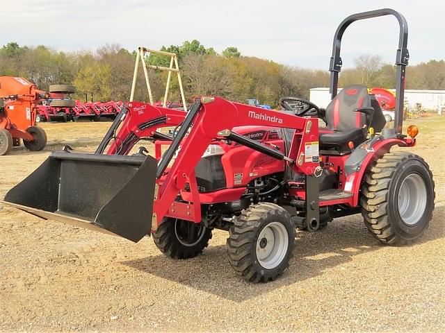 Image of Mahindra Max 26XL equipment image 2