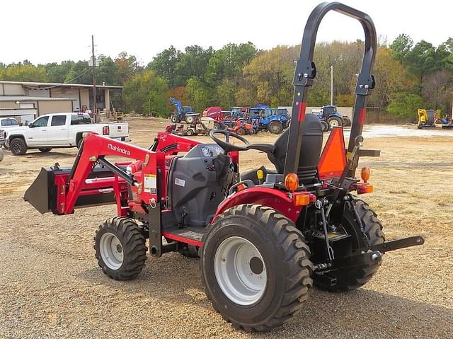 Image of Mahindra Max 26XL equipment image 4