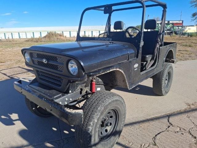 2023 Mahindra Roxor Equipment Image0