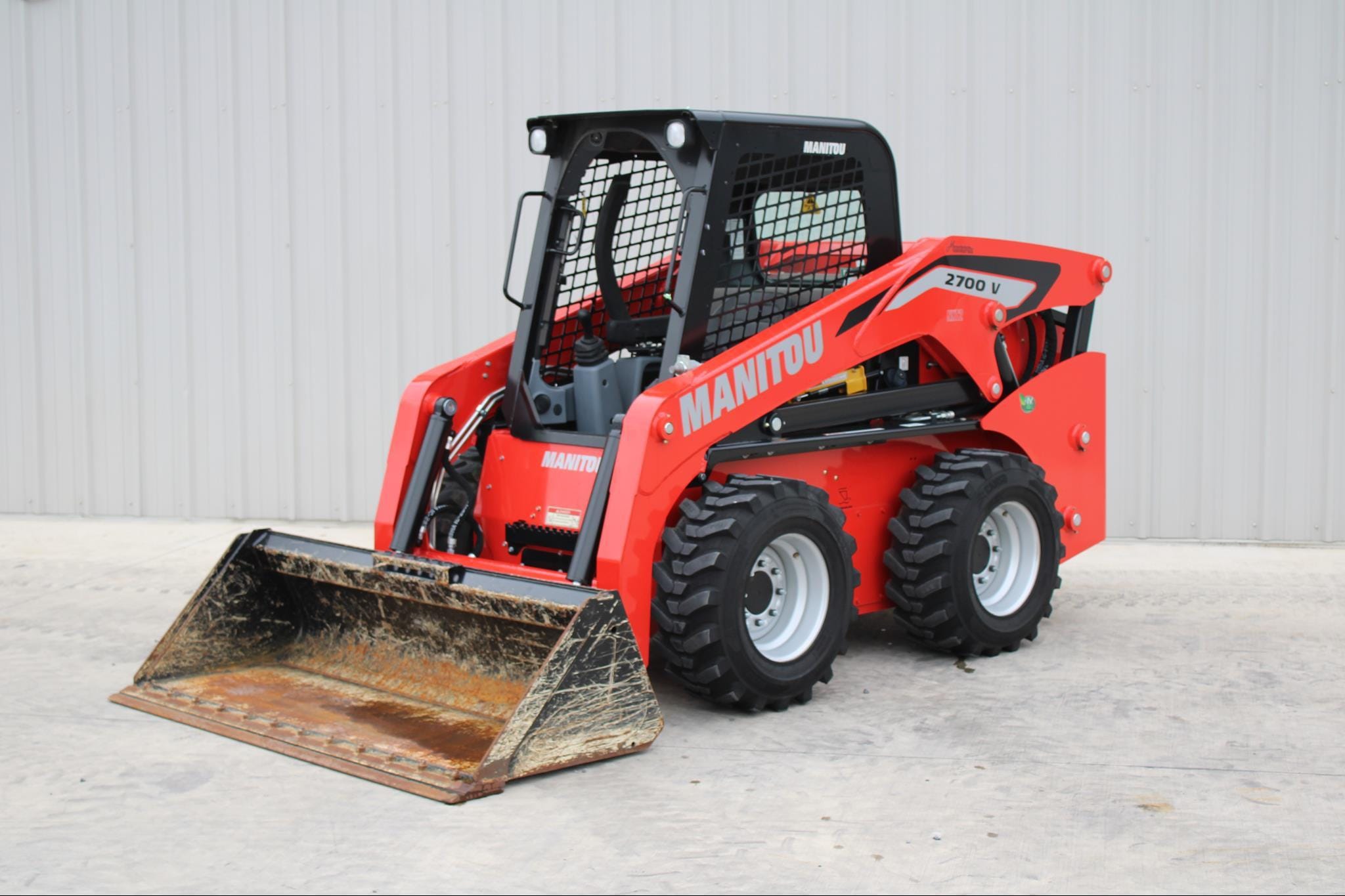 2023 Manitou 2700 V Equipment Image0