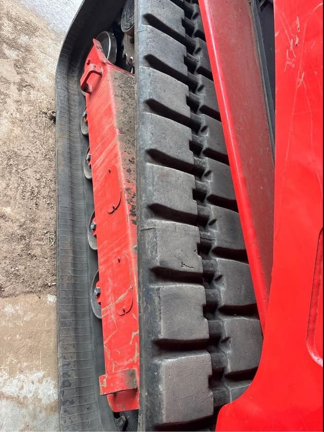 Image of Manitou 3200VT equipment image 2