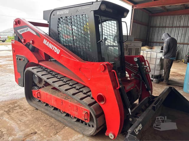 Image of Manitou 3200VT equipment image 1