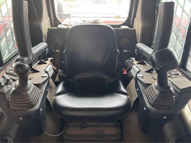 Image of Manitou 3200VT equipment image 4