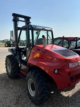 Image of Manitou M50-4 equipment image 4